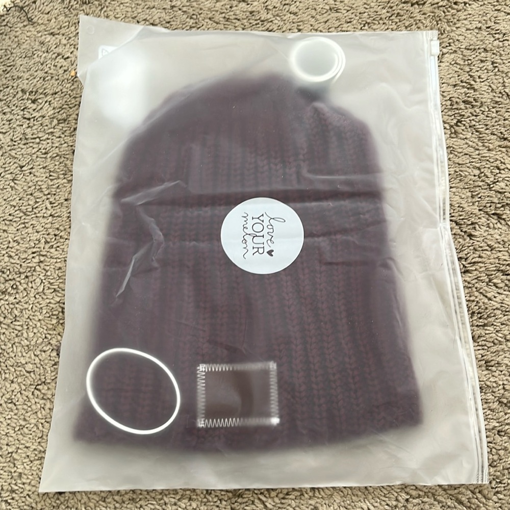 NIB Love your Melon Burgundy Beanie -One size